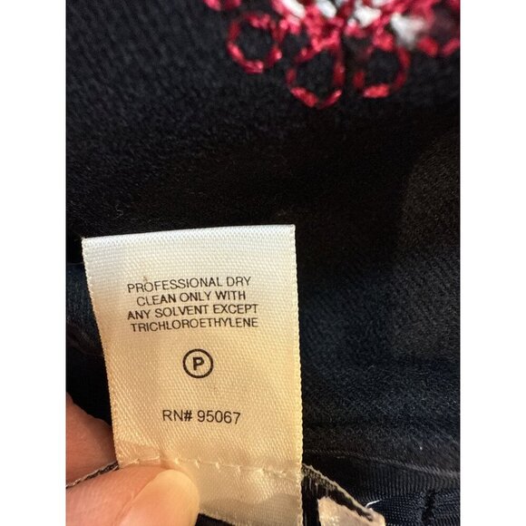 Oscar De La Renta Black Wool Blend Embroidered Floral Skirt Size 22W EUC - Picture 7 of 7